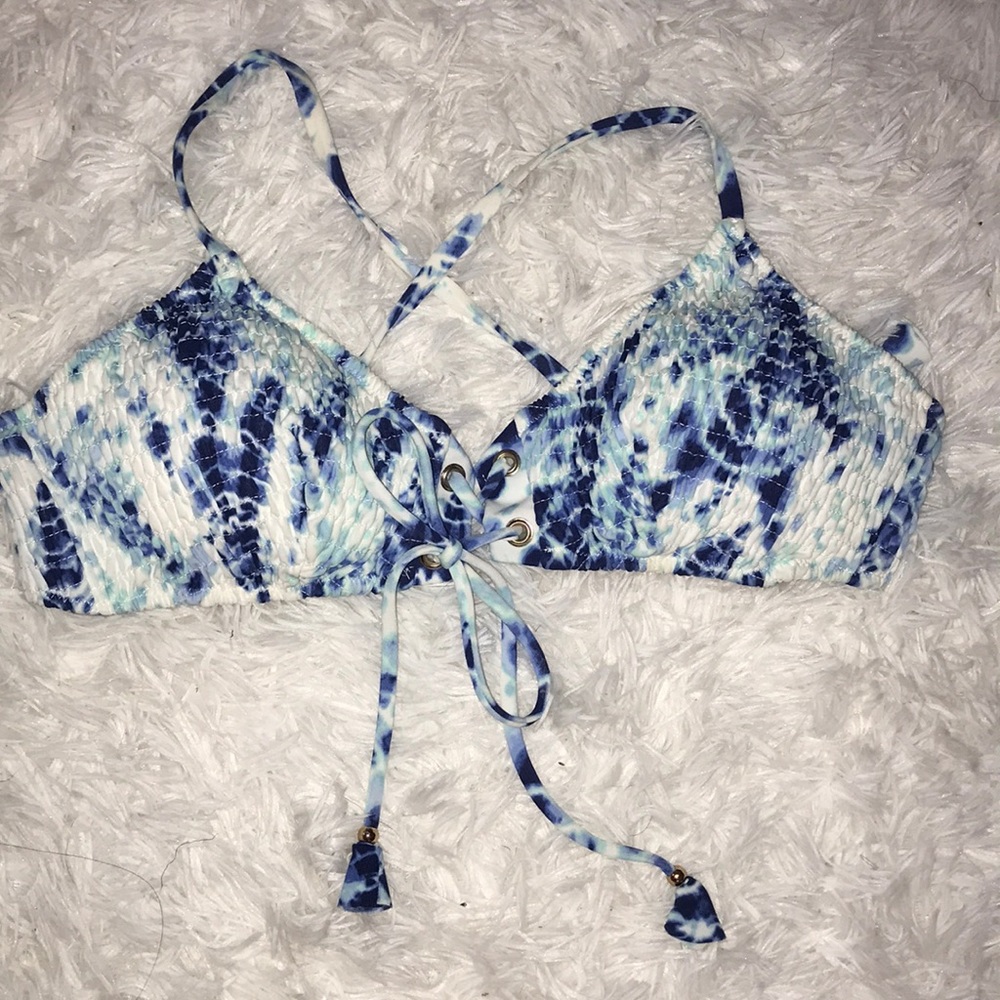 NWOT Victoria’s Secret Bikini Top